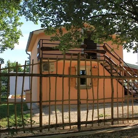 With A Parking Space Sveti Martin, Istria - Sredisnja Istra - 7634 Apartman